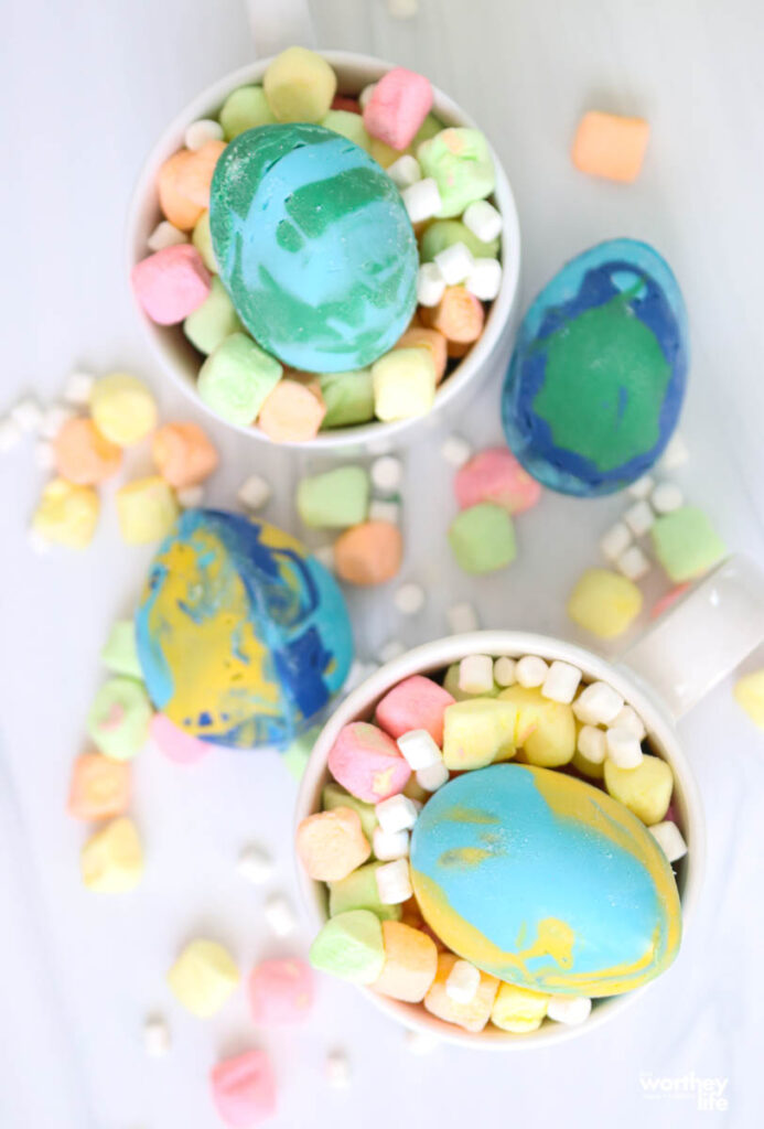 easter hot chocolate in cups