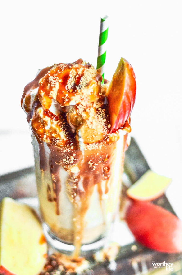 Apple Milkshakes with Caramel Sauce