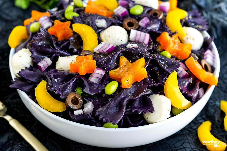 Halloween Black Pasta Salad 
