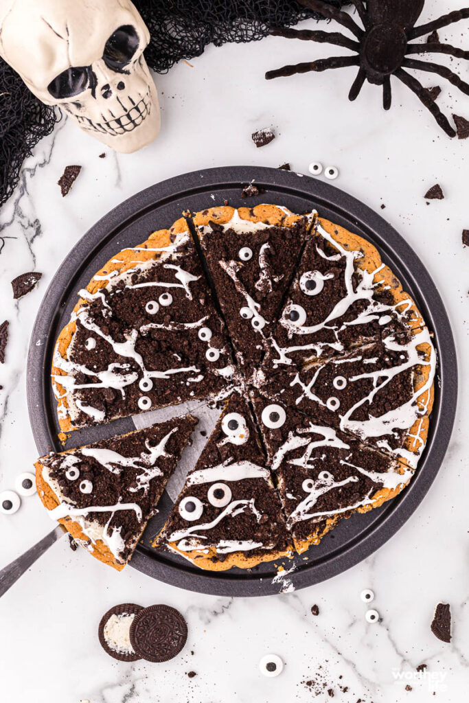 slices of Spooky Spider Dessert Pizza