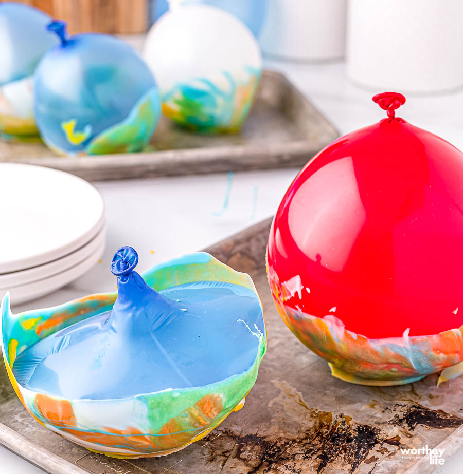 balloon bowls with chocolate