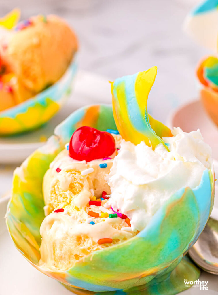 tie-dye chocolate bowl with ice cream