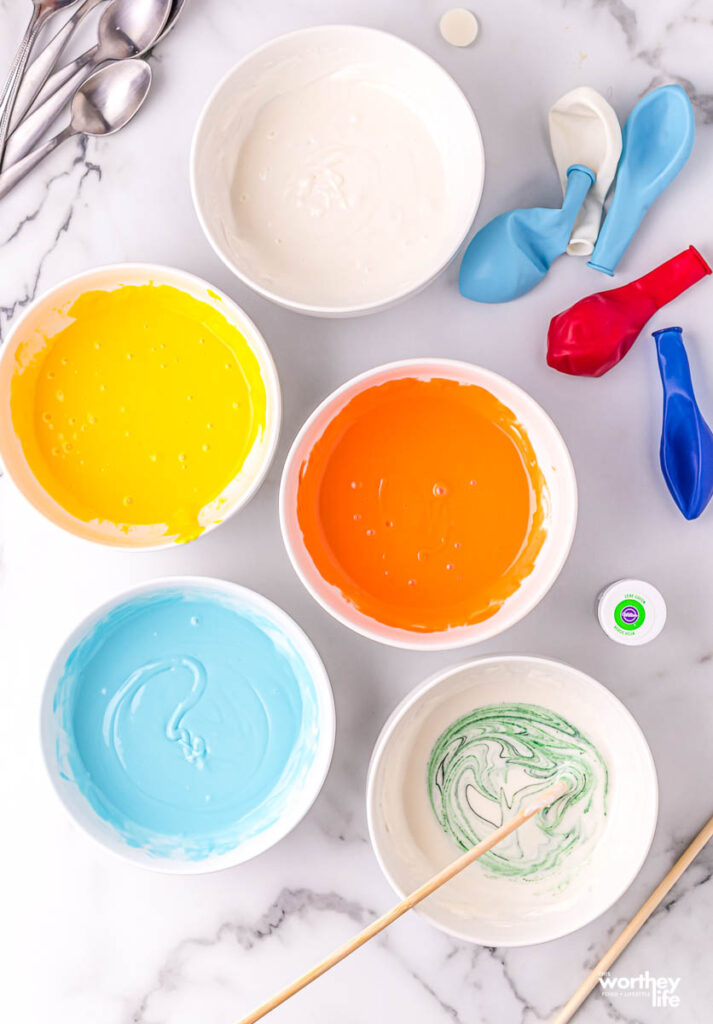 Ingredients you will need to make tie-dye bowls