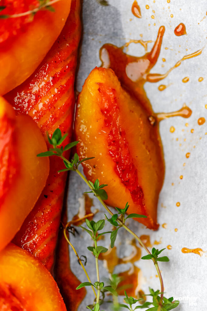 fresh peaches ready to be frozen