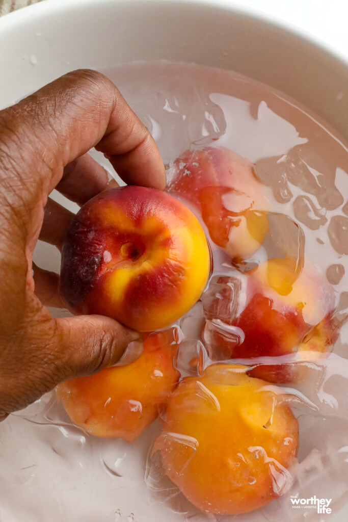 Method on cooking peaches