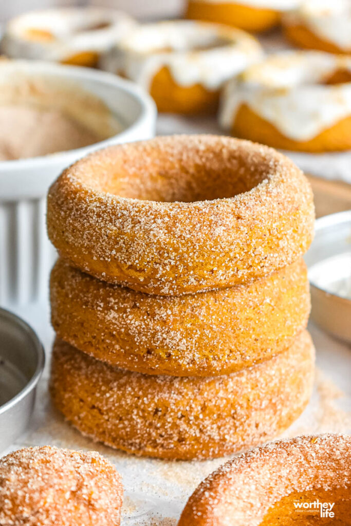 3 Ingredient Pumpkin Donuts