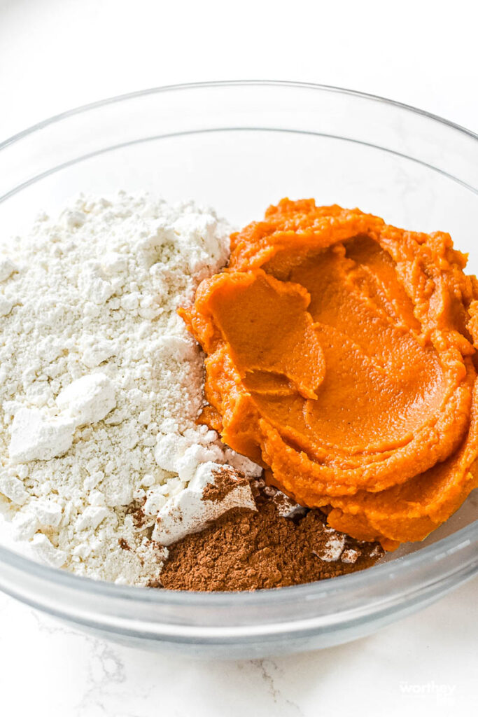 3 Ingredients needed for pumpkin donuts