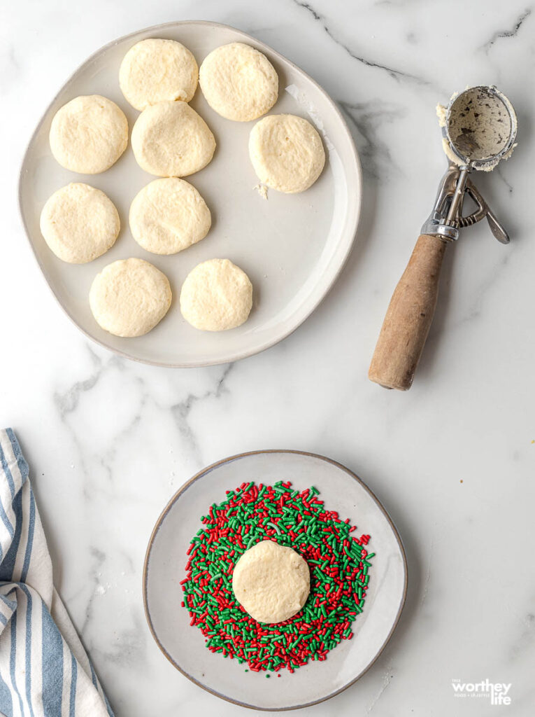 step by step process on making sugar cookies