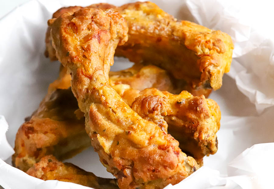 air fryer ribs in basket