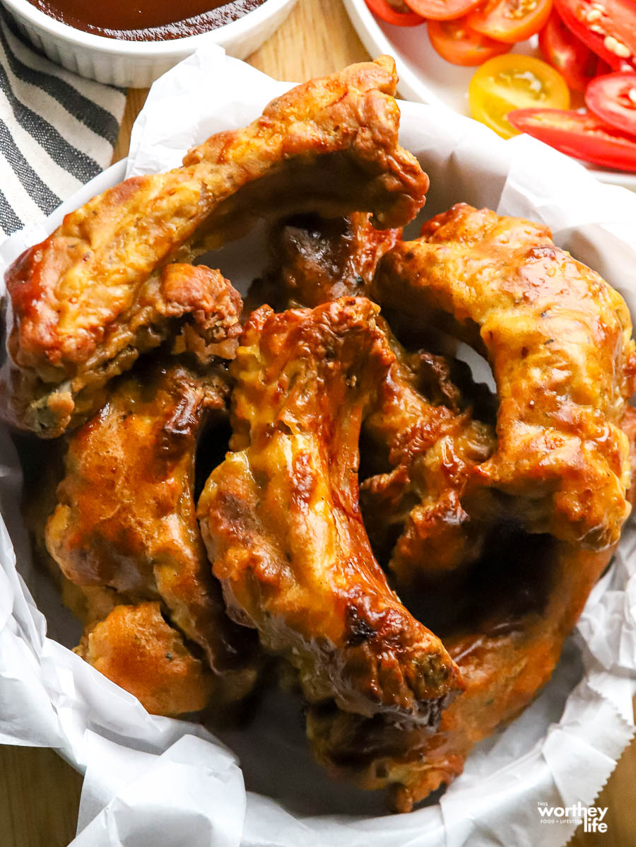 air fryer ribs in a white bowl