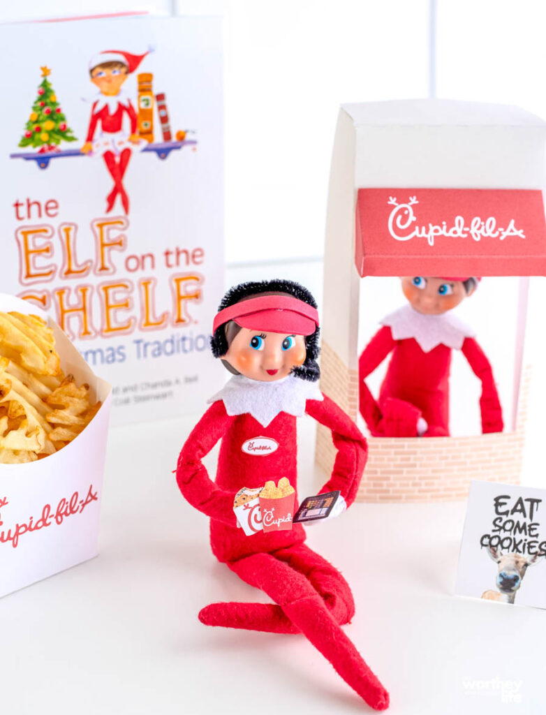 Elf on the Shelf – Cupid-fil-a scene craft