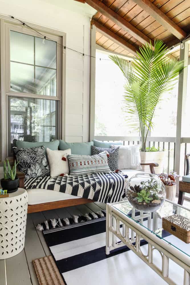 boho outdoor living idea