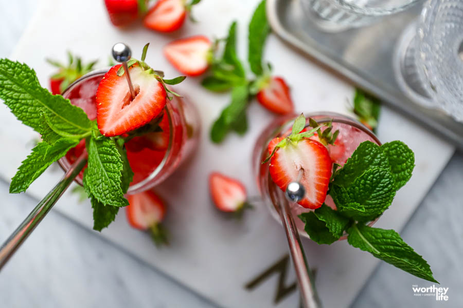 strawberry cocktail for summer