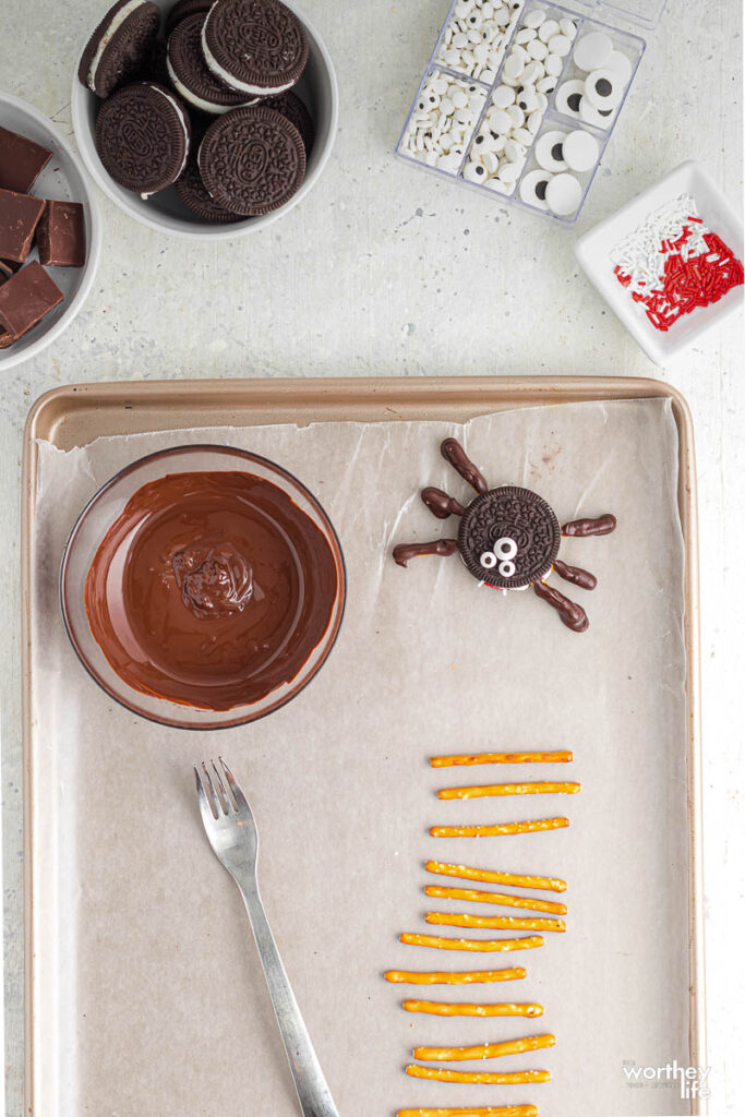 Ingredients for Oreo Spiders- Halloween Treat