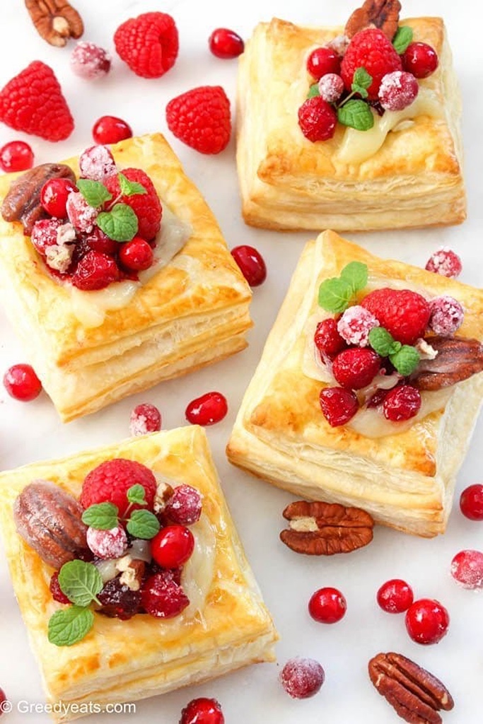 Cranberry Brie Puff Pastries