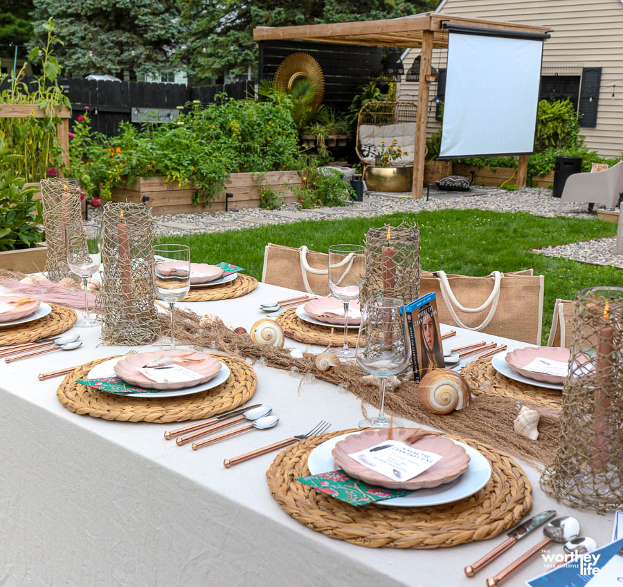 How to plan a themed movie dinner party