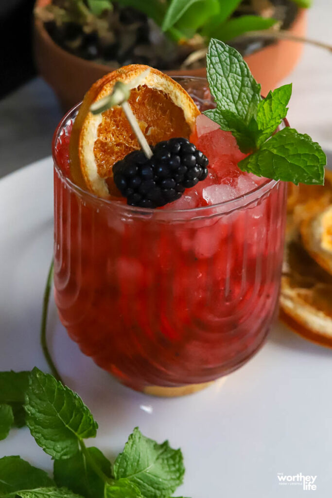 Blackberry Bourbon Smash Cocktail