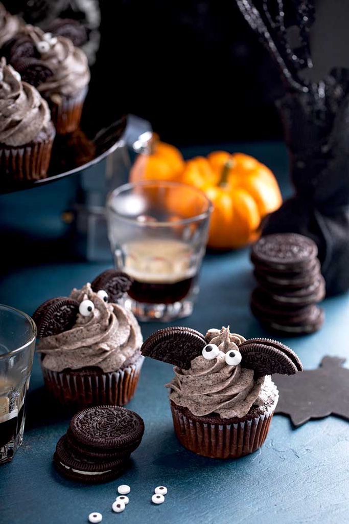 Oreo Bat Cupcakes 