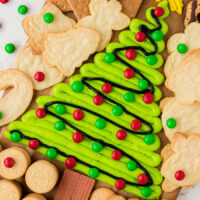 How to make a Christmas Tree Buttercream Board