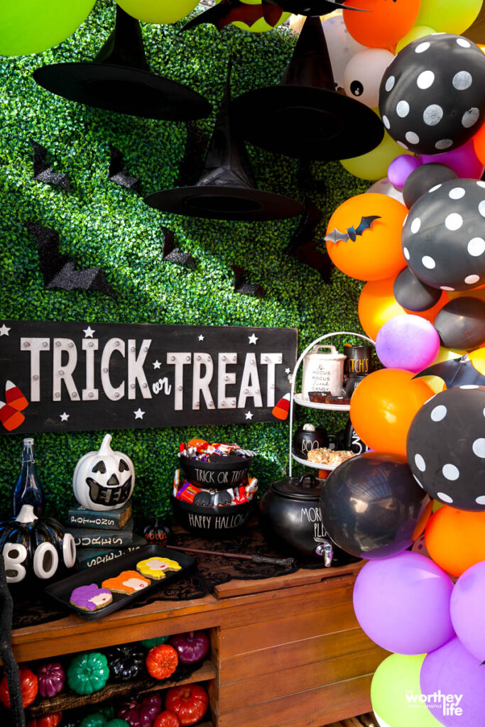 hocus pocus balloon garland