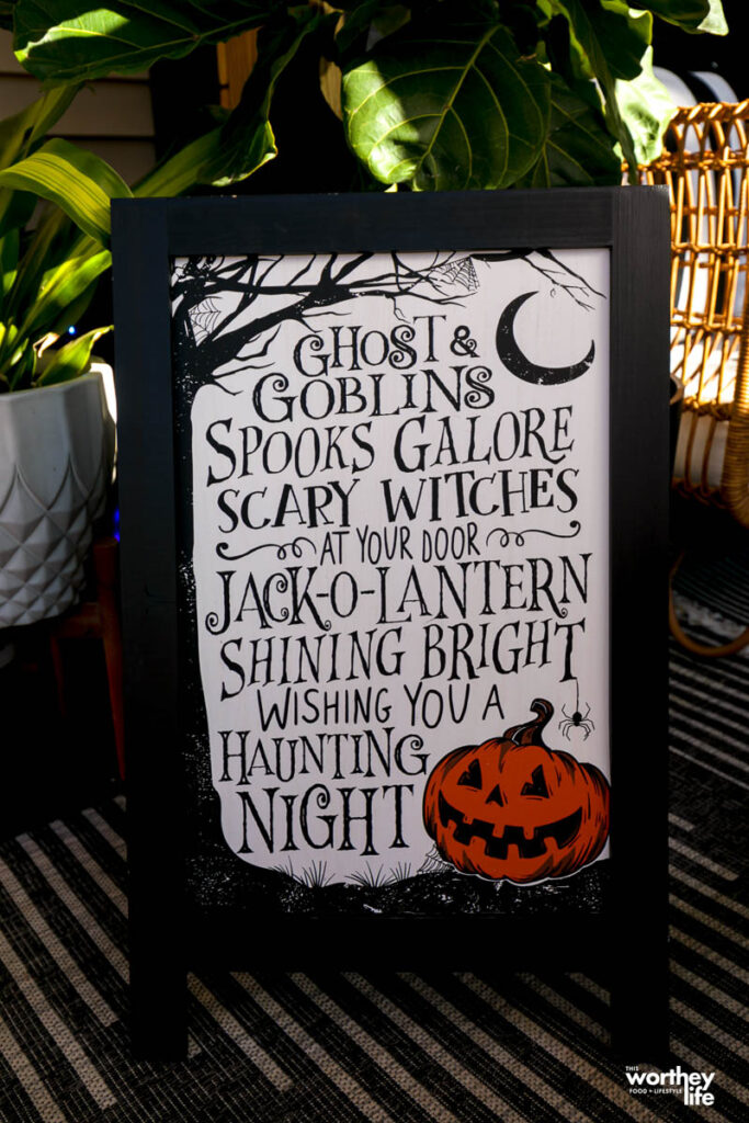 Halloween sign