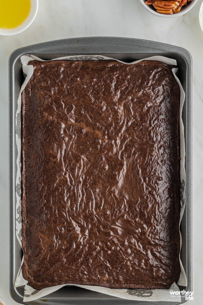 freshly baked brownie in a 9x13 pan