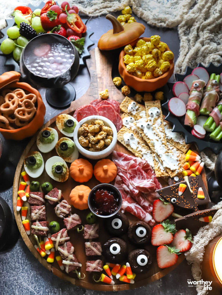 How to make a Spooky Charcuterie Board