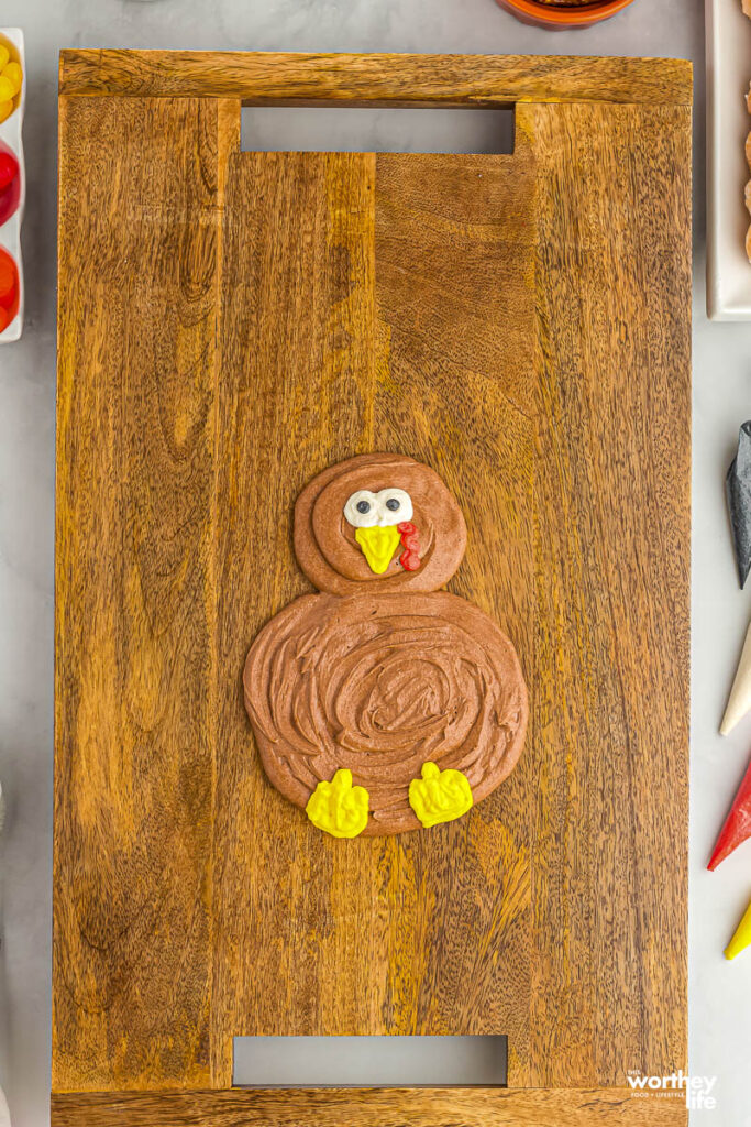 How to make a turkey with buttercream frosting