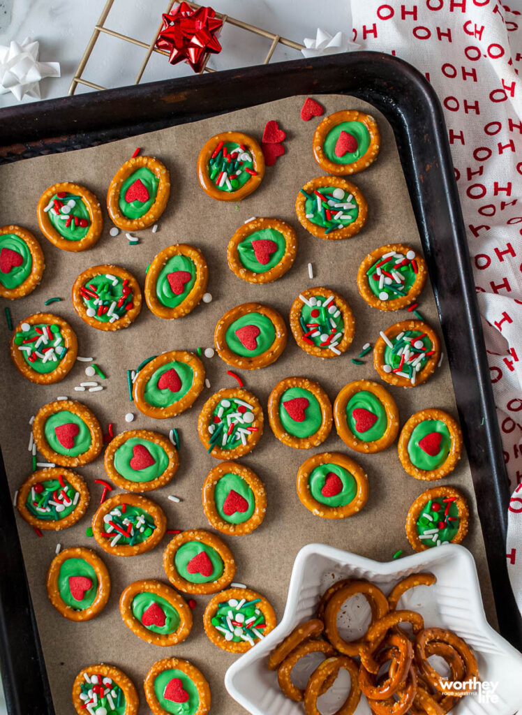 Grinch themed snacks on cutting board