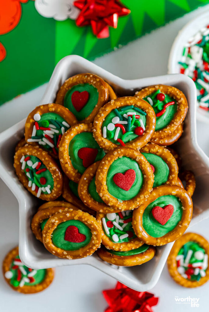 Grinch Pretzel Rings Recipe