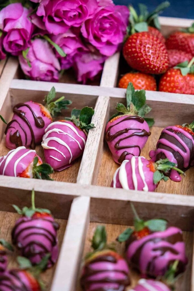 Chocolate Strawberries dipped in chocolate