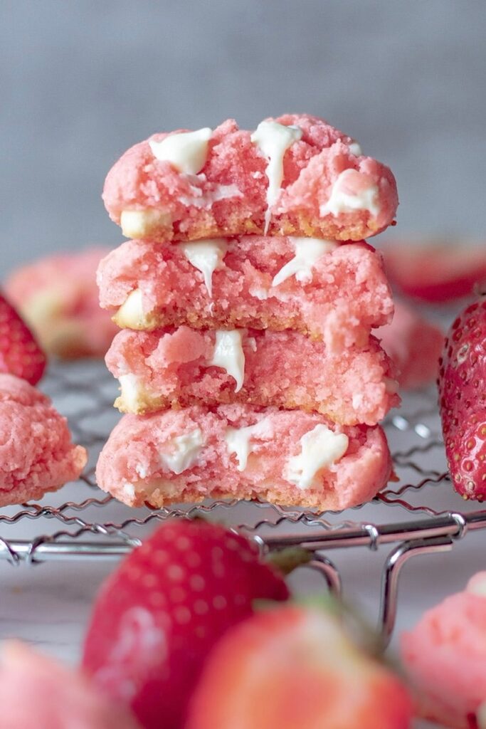 Strawberry Cheesecake Cookies