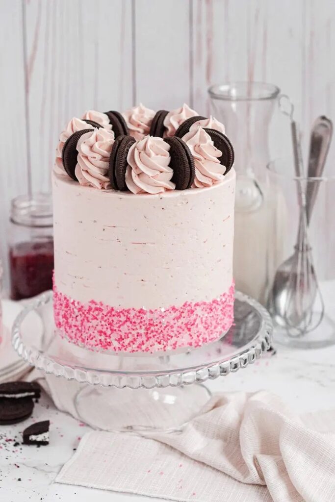 Strawberry Oreo Cake