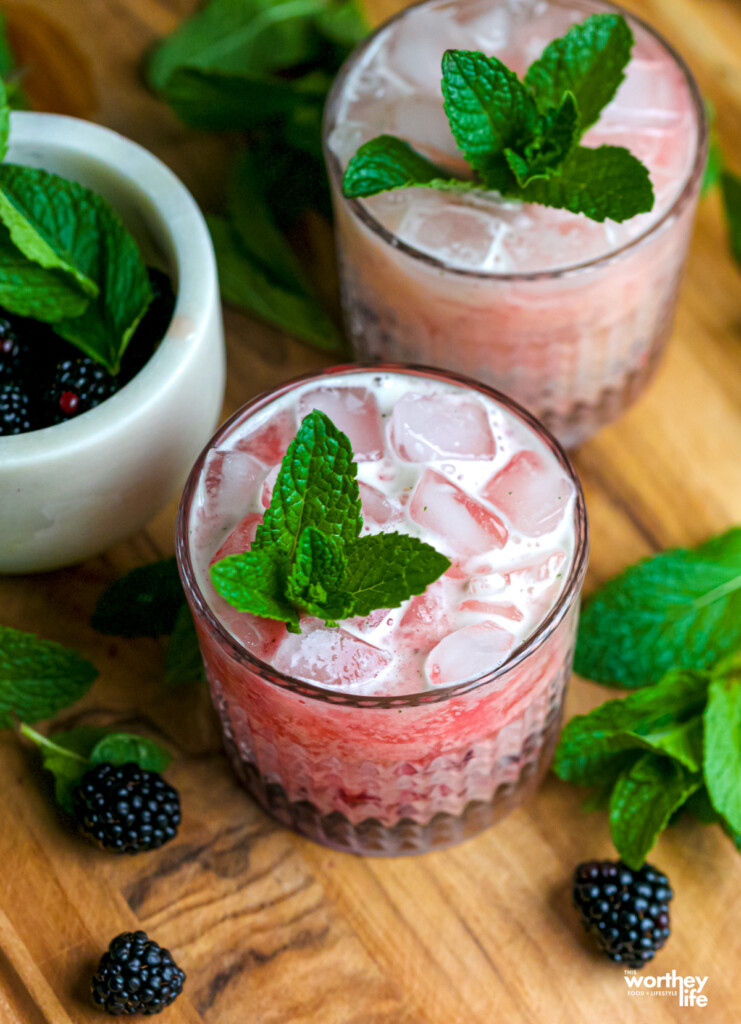 A gorgeous summer non-alcoholic drink made with blackberries. 