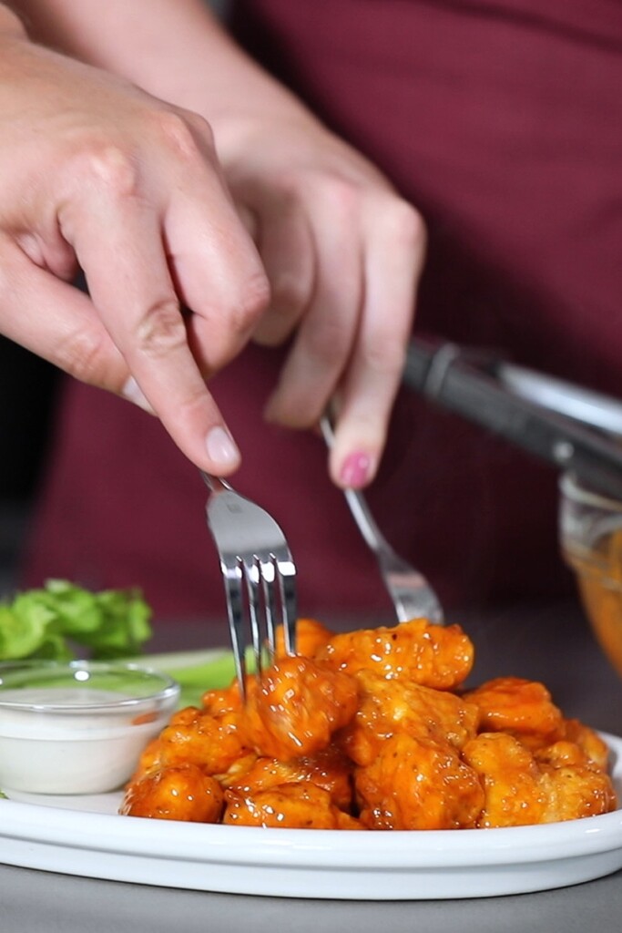 Easy Boneless Wings With Hot Sauce