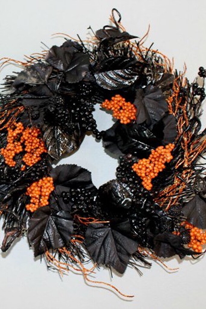 DIY Halloween Wreath Under $10