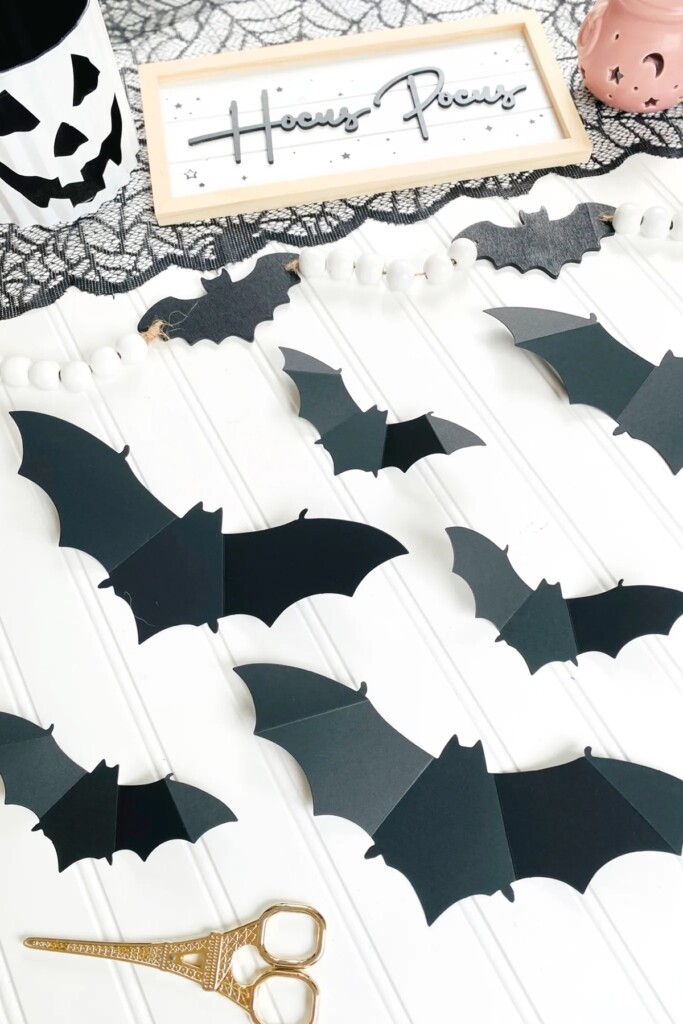 Free Printables - Black Bat Wall Decor