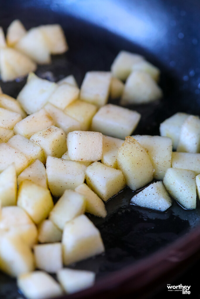 how to cook chopped apples in a skillet