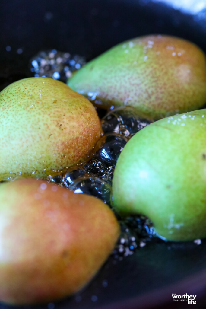 how to cook pears in a cast iron skillet
