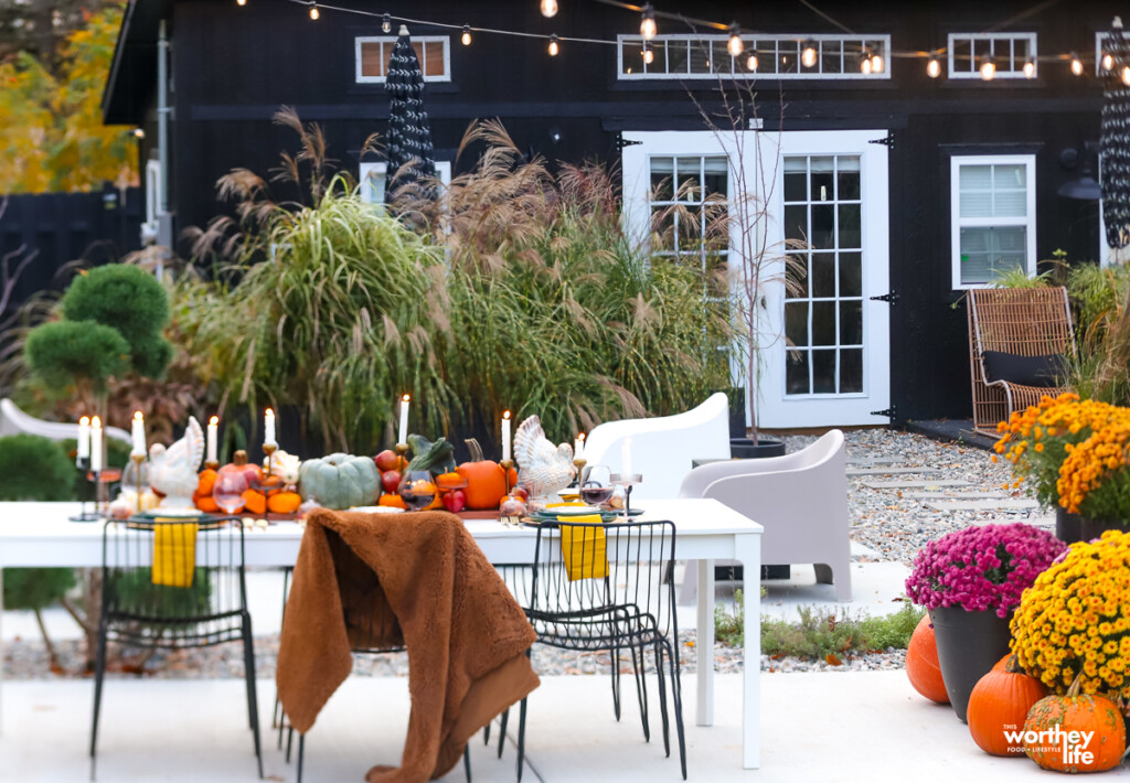 modern tablescape idea for Thanksgiving dinner