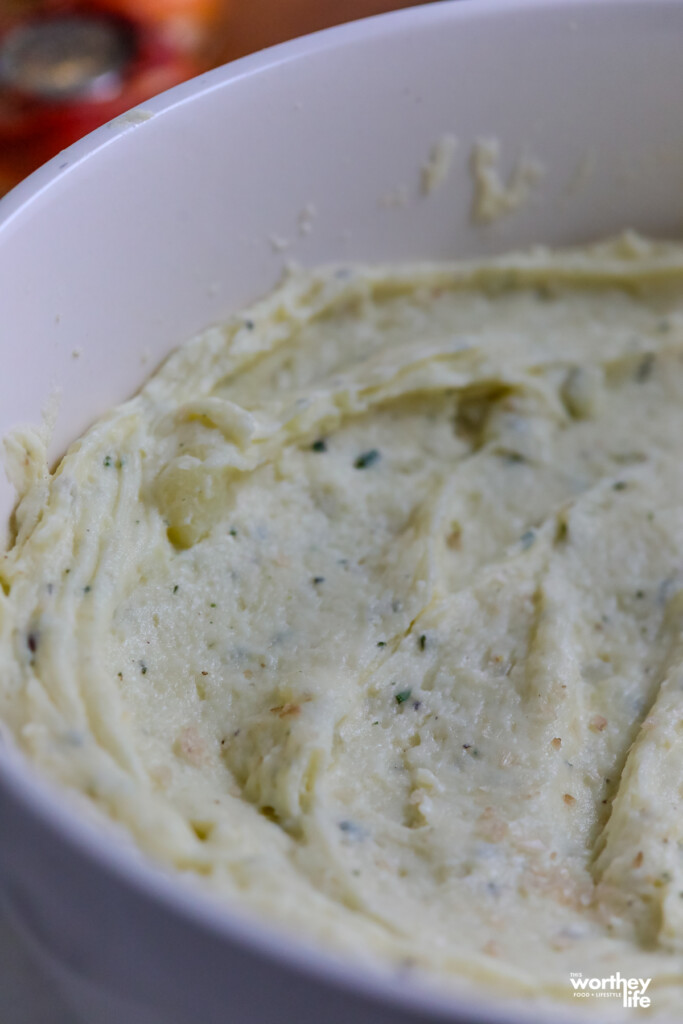 mashed potatoes in a bowl