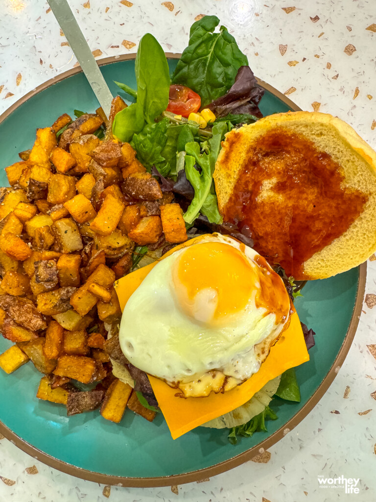 Popping Yolk Cafe